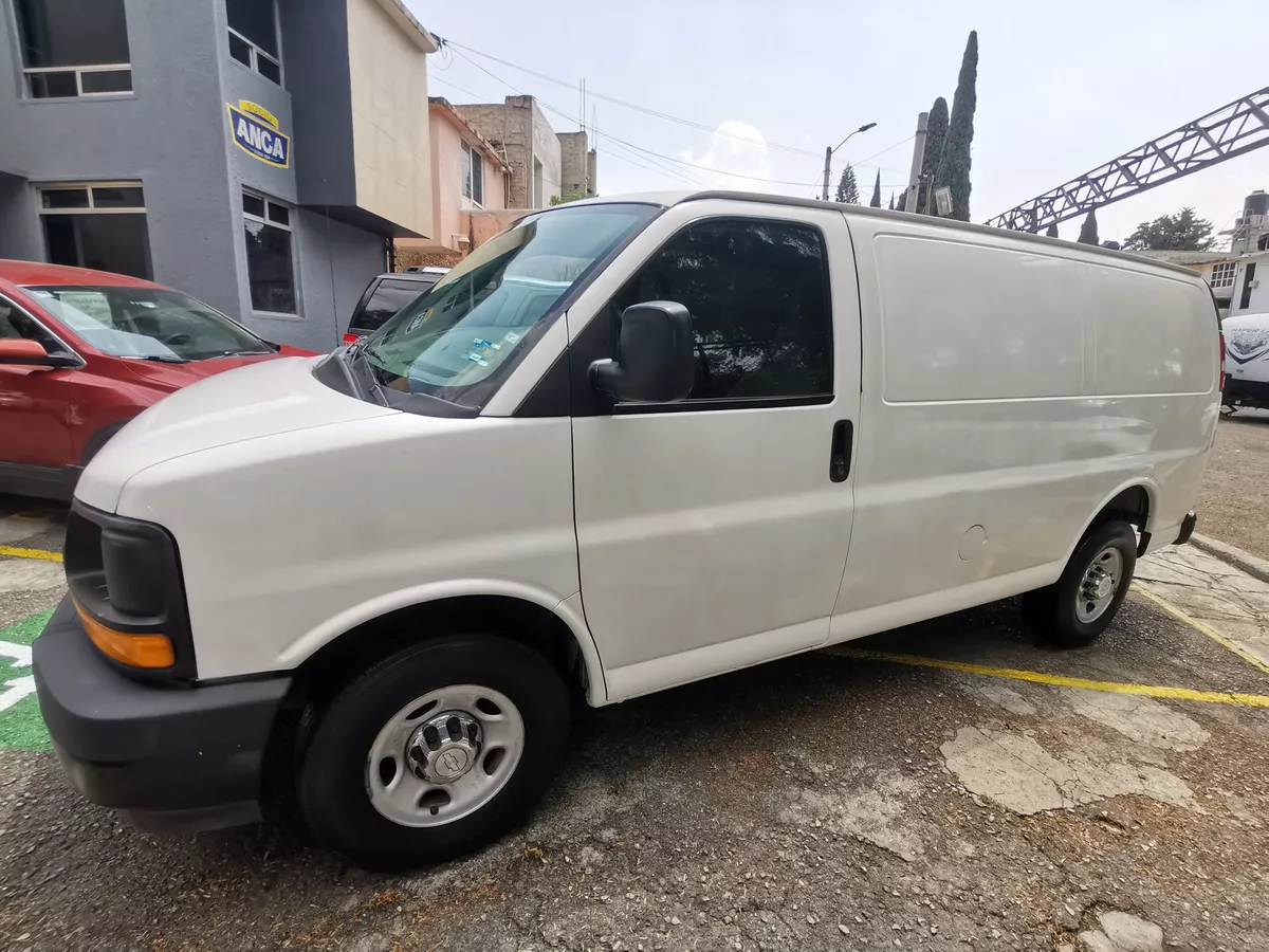 Chevrolet Express 6.0 cargo Van Ls At - Imagen 3