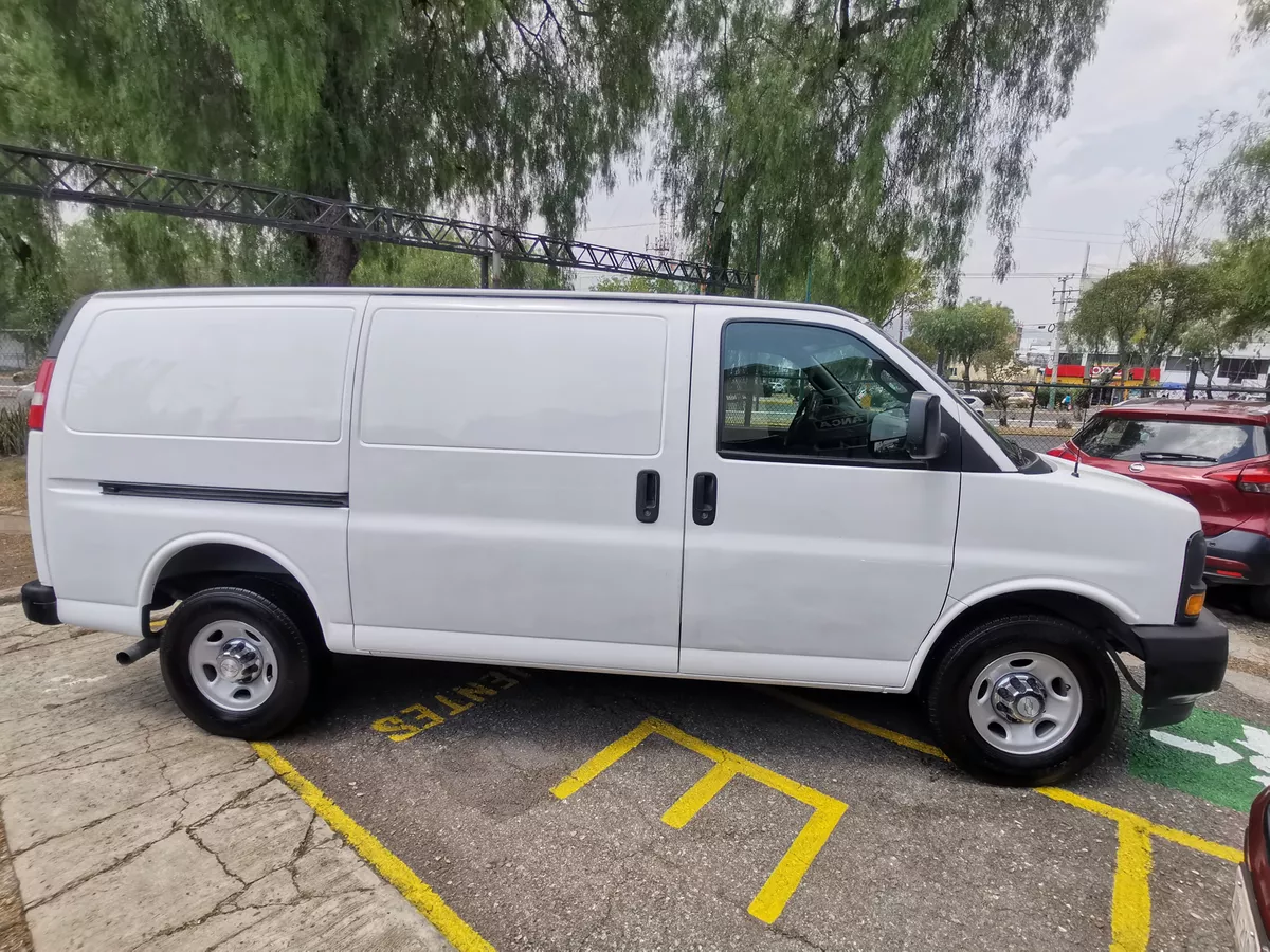 Chevrolet Express 6.0 cargo Van Ls At - Imagen 4