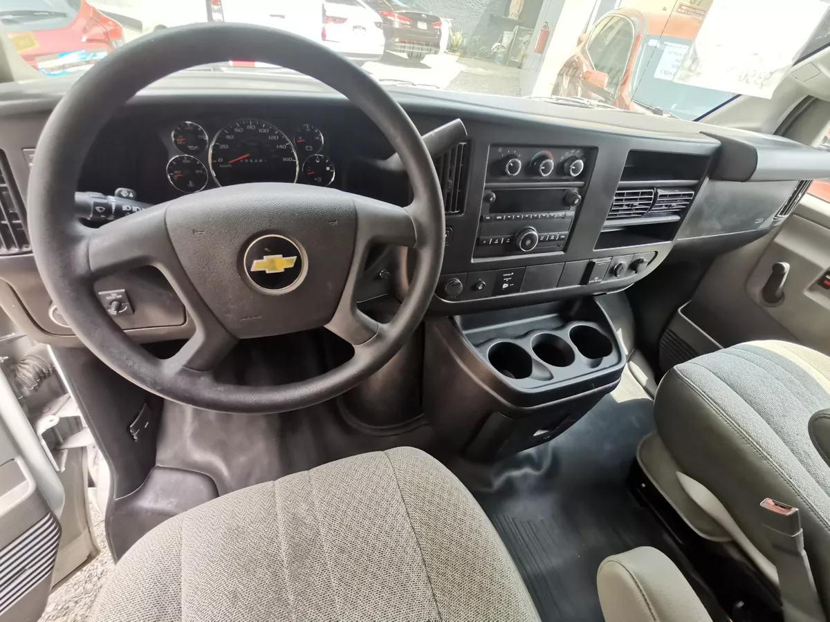 Chevrolet Express 6.0 cargo Van Ls At - Imagen 9