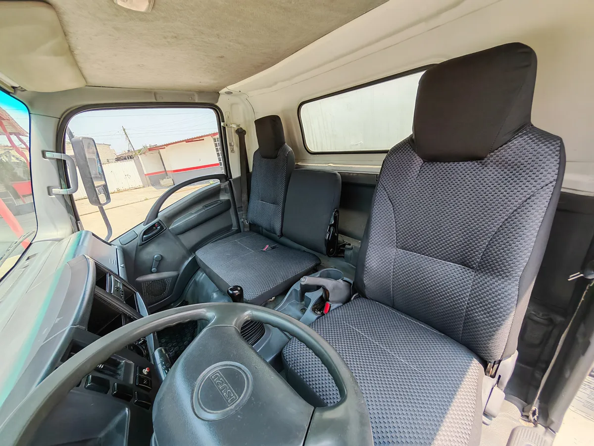 Isuzu Elf 400 2012 Chato Caja Seca - Imagen 12