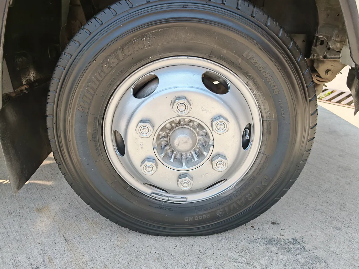 Isuzu Elf 400 2012 Chato Caja Seca - Imagen 16