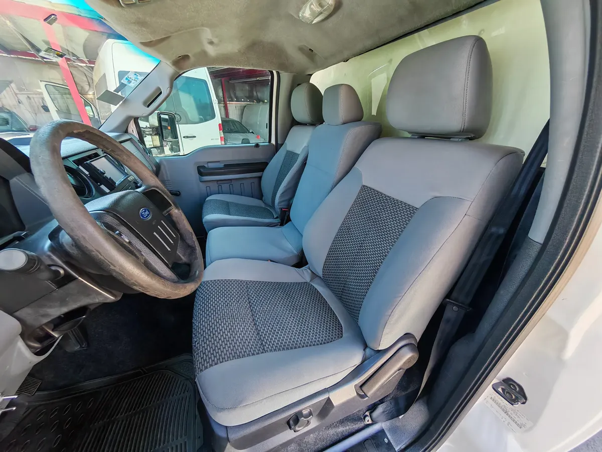 Ford F-350 6.3l Xl 6.2 Plus Mt 2016 - Imagen 12