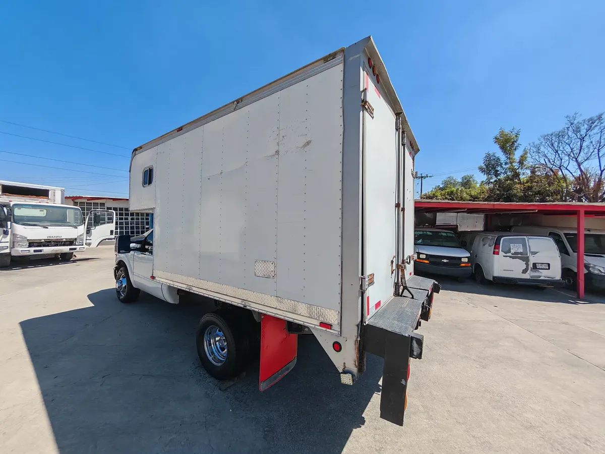 Ford F-350 6.3l Xl 6.2 Plus Mt 2016 - Imagen 3