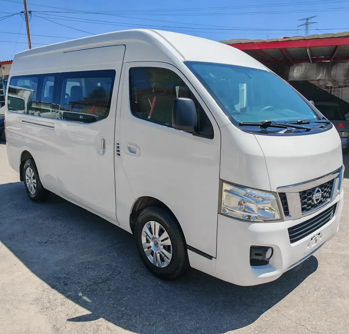 Nissan Urvan 2.5 12 Pas Aa Pack Seguridad Mt 2015