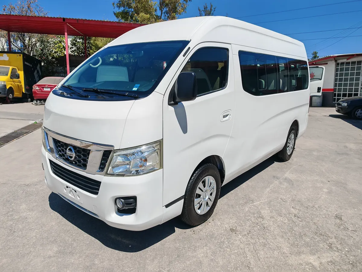 Nissan Urvan 2.5 12 Pas Aa Pack Seguridad Mt 2015 - Imagen 9