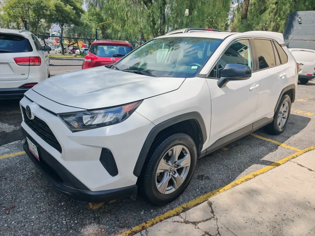Toyota RAV4 2.5 Le At 2024
