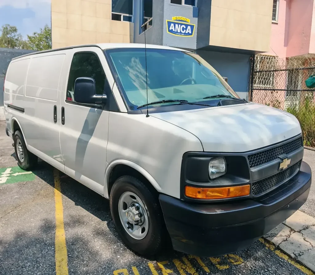 Chevrolet Express 6.0 Cargo Van Ls At 2017